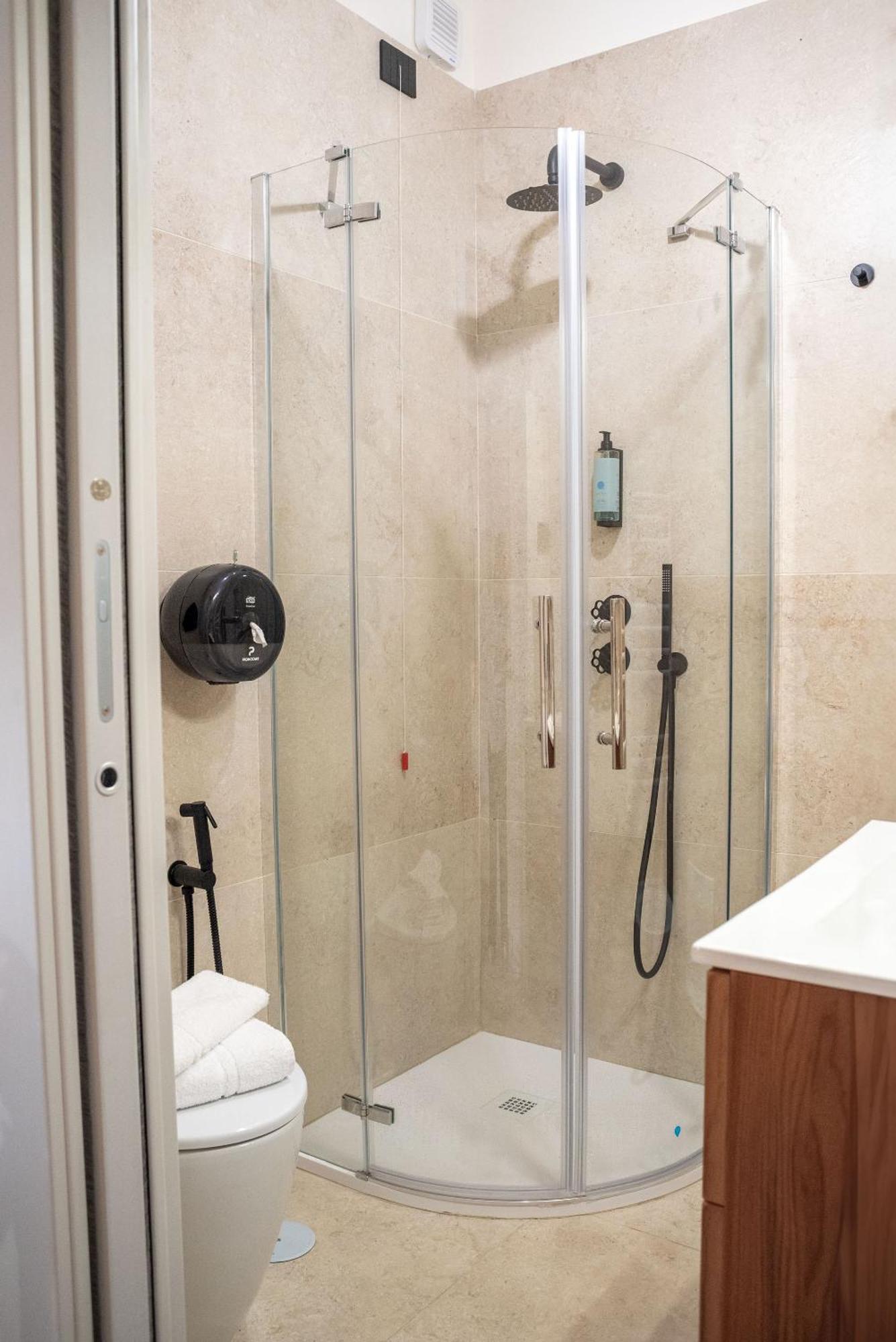 Pi'S Apartments Comfort & Chill San Nicola La Strada Ngoại thất bức ảnh